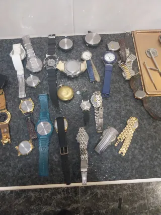 Lote di vari orologi.non funzionano