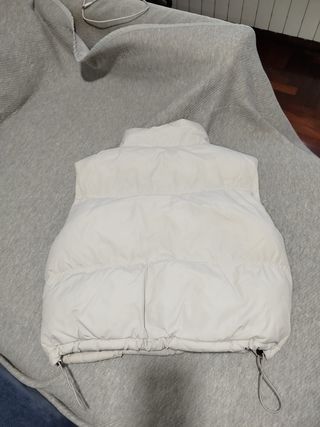 Chaleco acolchado beige