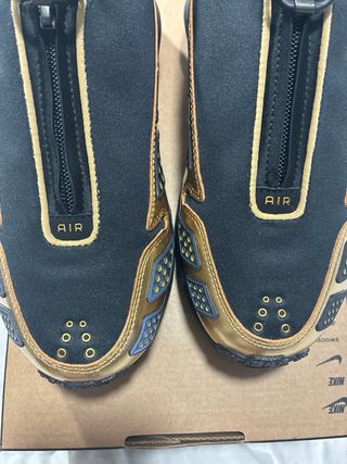 Zapatillas Nike Air Max SNDR SE Negro/Dorado