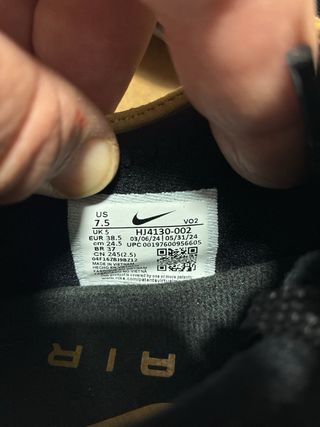 Zapatillas Nike Air Max SNDR SE Negro/Dorado