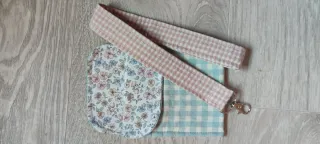 Conjunto Lanyard + Salvabolsillos Floral