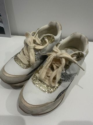Zapatillas Gioseppo Blancas y Doradas