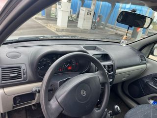 Renault Clio 2002