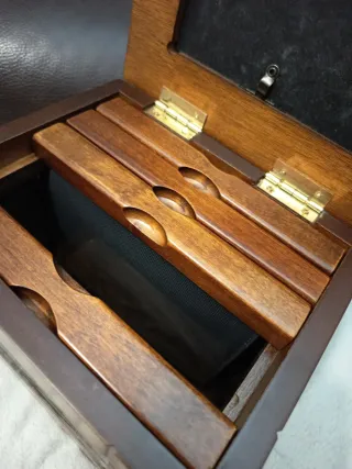 Caja de fotos de madera