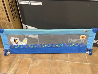 Barrera de seguridad infantil azul