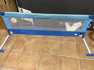 Barrera de seguridad infantil azul