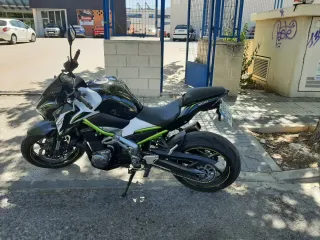 Kawasaki Z900 Full