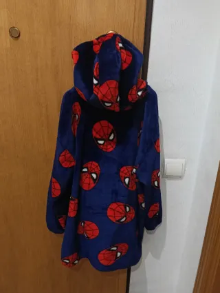 Bata polar Spiderman niño