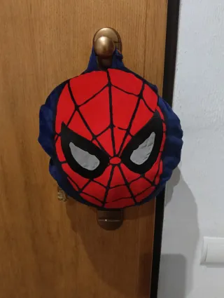 Bata polar Spiderman niño