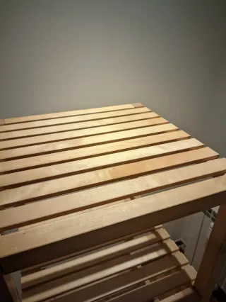 Estantería de madera