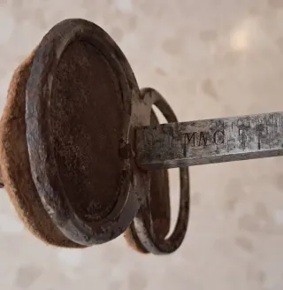 Antiguo florete de esgrima francés