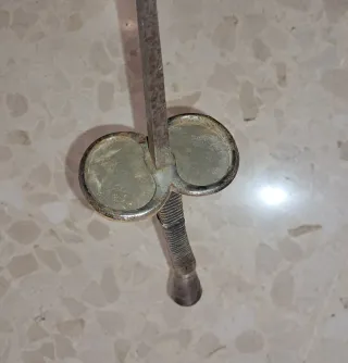 Antiguo florete de esgrima francés