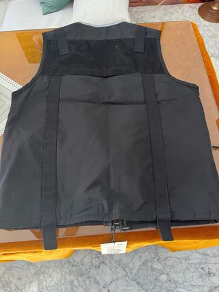 Chaleco con múltiples bolsillos