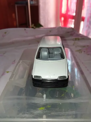 Lotto 5 modellini auto Burago