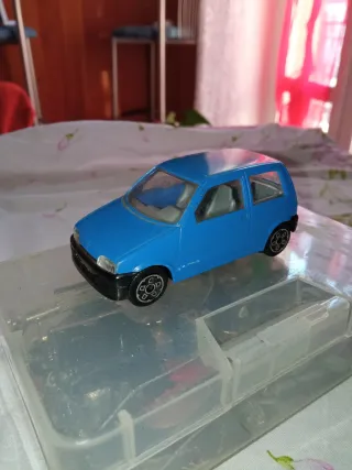 Lotto 5 modellini auto Burago