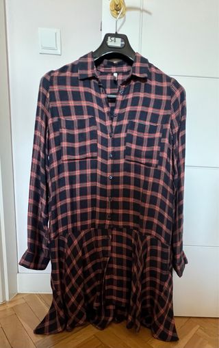 Vestido cuadros escoceses negro y rojo