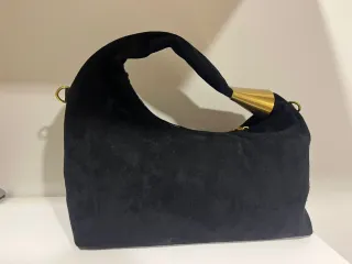 Bolsos de piel y de más tipos