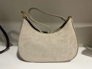 Bolsos de piel y de más tipos