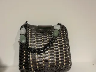 Bolsos de piel y de más tipos