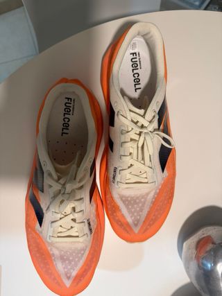 New Balance Revel v4 Naranja/Blanco