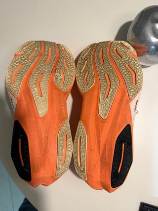 New Balance Revel v4 Naranja/Blanco