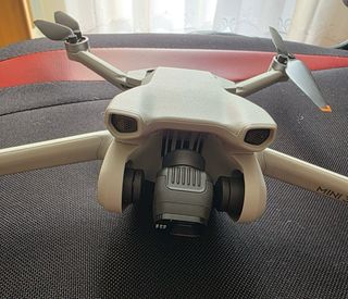 Drone DJI Mini 3 con controller in GARANZIA