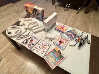 Nintendo Wii + Wii Play + Animal Crossing