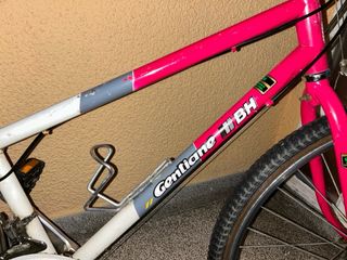 Bicicleta BH blanca y amarilla