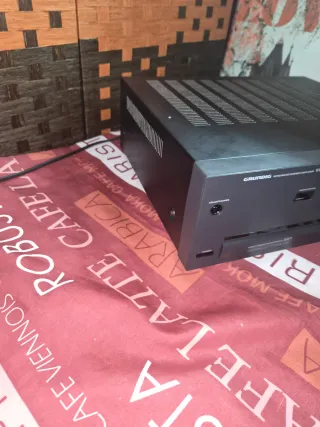 Amplificador Grundig V101 Negro