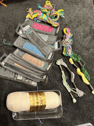 Hilos de Bordar, punto de cruz y ganchillo