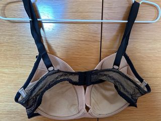 Sujetador de encaje y seda