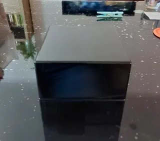 Reloj de sobremesa con globo terráqueo