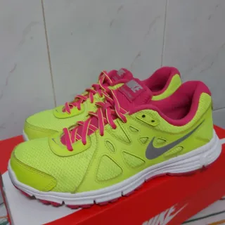 Zapatillas Nike T38.5 Amarillo y Rosa