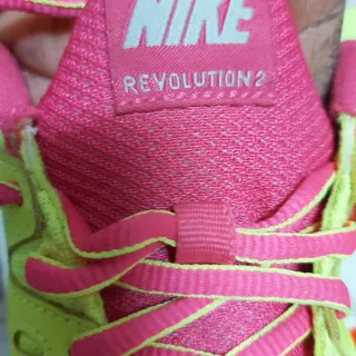 Zapatillas Nike T38.5 Amarillo y Rosa