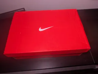 Nike Vomero 18 - Zapatillas Running Blancas y Nar.