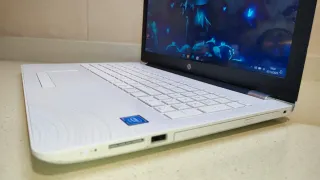 Portátil HP 15 8Gb RAM SSD Windows 11 y Office 365