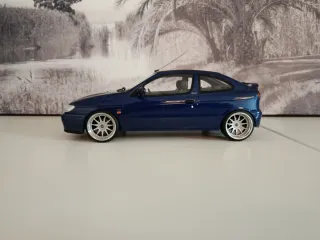 Renault Megane Coupé 1/18 Modificado