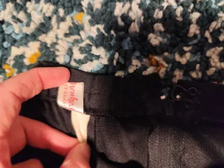 Falda Flamenca Negra y Pañuelo Morado