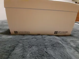 Scatola organizzatrice per orologi con chiave