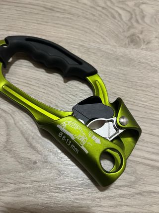 Altus Puño Bloqueador Ascender Verde. Izquierda