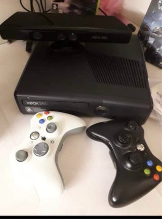 Xbox 360 + Kinect + 2 Controller + 3 Giochi