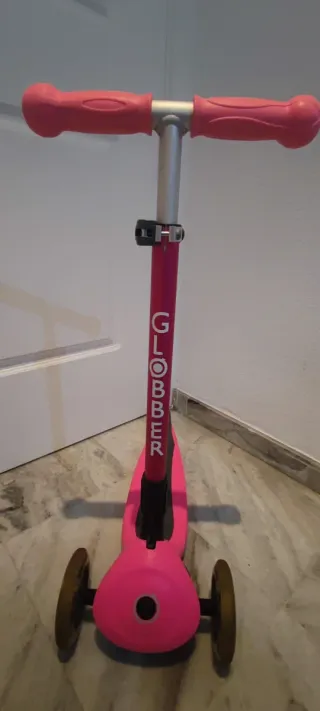 Patinete Globber con luces 3 Ruedas Rosa