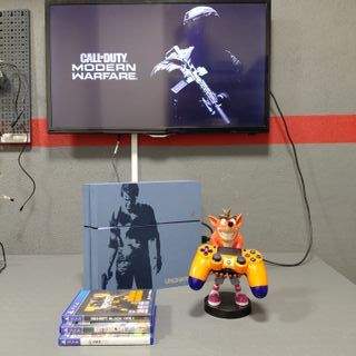 Ps 4 limited Uncharted