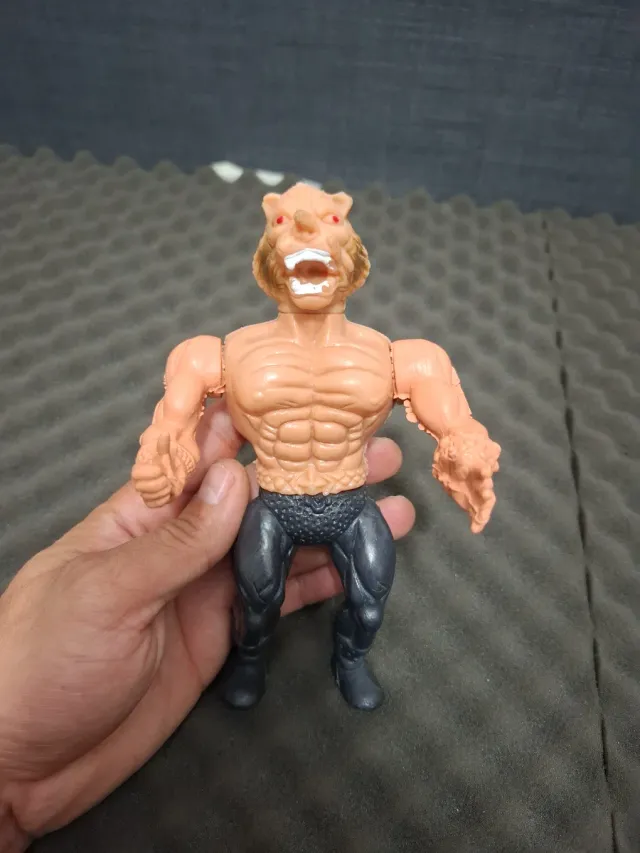 Figura Bootleg Cabeza León Domene Juyba