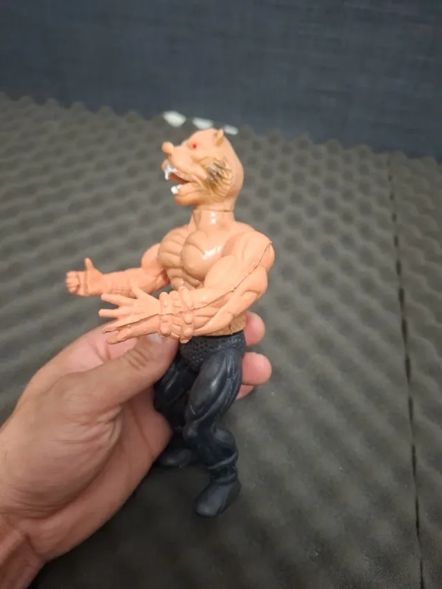 Figura Bootleg Cabeza León Domene Juyba