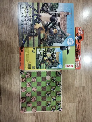 Puzzle y damas de La Oveja Shaun en madera.