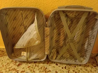 Maleta pequeña azul y gris