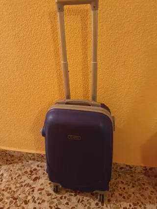 Maleta pequeña azul y gris