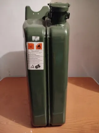 GARRAFA METÁLICA DE ACERO "VERDE"