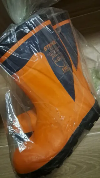 ¡ÚLTIMO PRECIO! Botas Stihl anticorte nuevas